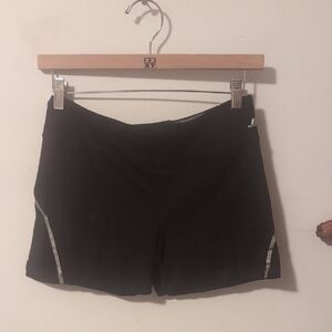 5/$15 Women's Black Joe Fresh Athletic Shorts With Pocket Size Small